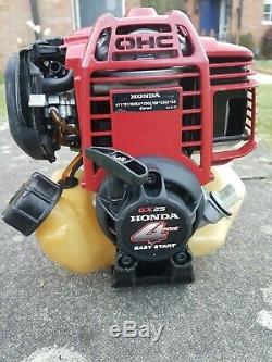 Honda Umk425e Strimmer Brush Cutter Petrol 25. CC 4 Stroke