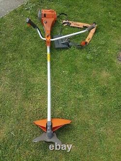 Husqvarna 250R Professional Brushcutter, Clearing Saw, Strimmer 48.7cc 2.1kw