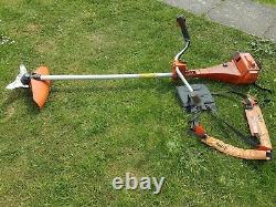 Husqvarna 250R Professional Brushcutter, Clearing Saw, Strimmer 48.7cc 2.1kw