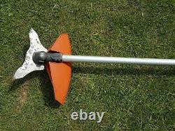 Husqvarna 250R Professional Brushcutter, Clearing Saw, Strimmer 48.7cc 2.1kw