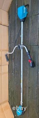 Makita UR002G 40v Max XGT Cordless Brushless Brush Cutter