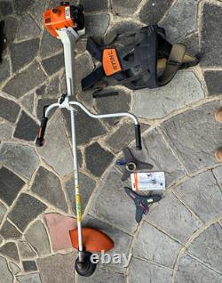 STIHL FS400 Petrol 2-Stroke Brush Cutter with Shoulder Strap & String Trimmer