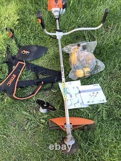 STIHL FS90 Strimmer With Brush Cutter, StringTrimmer, Harness, Ear&Face Guards