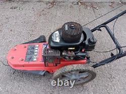 Wheeled grass strimmer