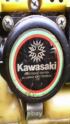 2 x Machines de jardin Kawasaki TG24. Entièrement fonctionnelles. Débroussailleuse et Coupe-bordures
