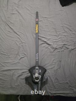 Accessoire de débroussailleuse Dewalt Dcmasb1 Coupe-bordure robuste pour couper l'herbe