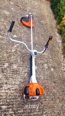 Coupe-bordures à essence Stihl FS 411C année 2023
