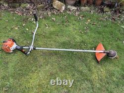 Coupe-bordures à essence Stihl FS 94 C. Veuillez lire la description.