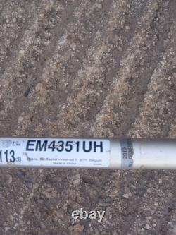 Débroussailleuse à essence Makita Em4351uh. Lame montée 4 temps