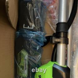 Greenworks GD24X2BCBK4x Débroussailleuse sans fil avec poignée de vélo et 2x batteries 24V 4Ah