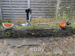 STIHL FSA 130 Débroussailleuse sans fil, corps seul, en état de marche. 1 des 2 unités