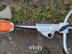 STIHL FSA 130 Débroussailleuse sans fil, corps seul, en état de marche. 1 des 2 unités