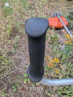 STIHL FSA 130 Débroussailleuse sans fil, corps seul, en état de marche. 1 des 2 unités