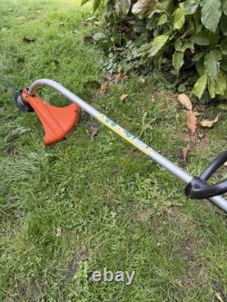 STIHL FS 45 Débroussailleuse thermique à manche courbé démarre et fonctionne parfaitement
