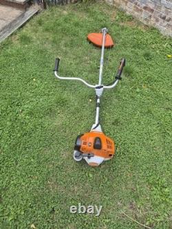 Stihl FS 240C Débroussailleuse Professionnelle à Essence / Coupe-bordures Année 2023
