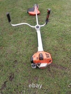 Stihl Fs410 Essence 2 Temps Brushcutter Strimmer En Bon État De Fonctionnement